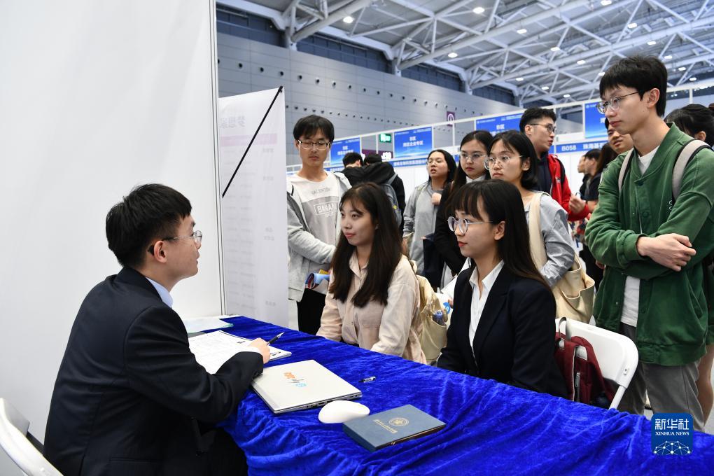 汇聚智慧与创新 第二届全国人力资源服务业发展大会深圳开幕，共谋人力资源新未来